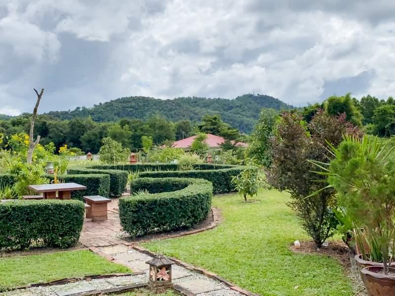 Huge Property 5 Rai 2 Ngan Land with 2-Bedroom House - Huge property 1 house