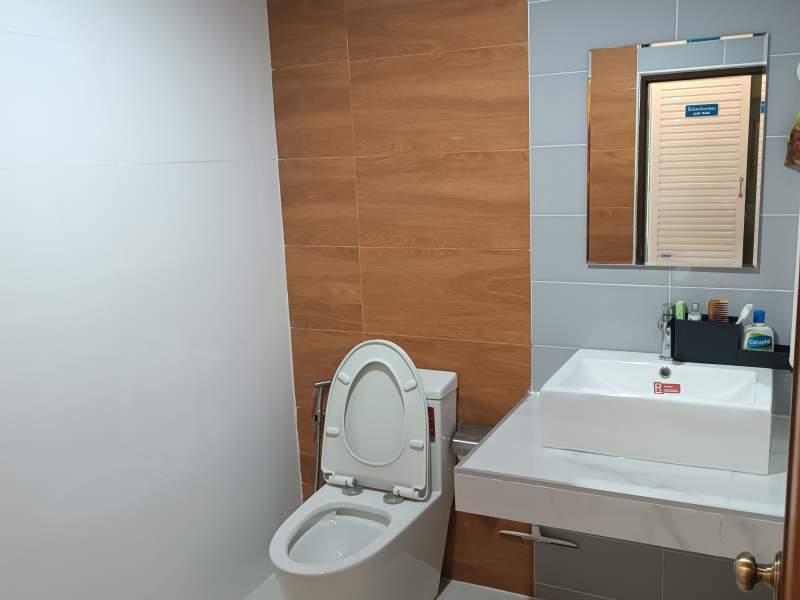 Modern 5-Bedroom Villa for Sale in Mueang Chiang Rai - Modern 5-Bedroom Villa 