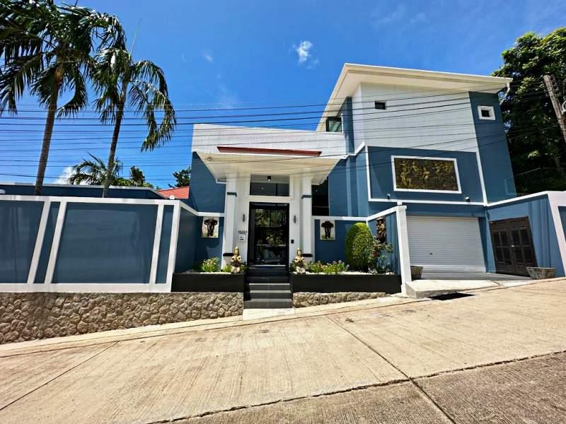 Luxurious 5-Bedroom Villa with Mountain Views in Kathu, Phuket - LUXURY house in Rawai