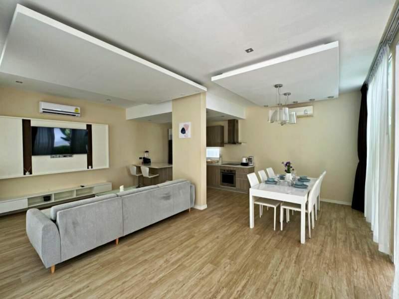 Hot Deal! 2-Bedroom Villa for Sale in Rawai / Nai Harn - Villa Luxury Nai Harn