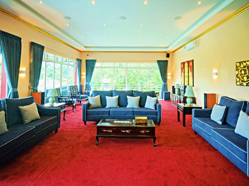Luxury Modern Villa with Private Cellar in Rob Wiang, Chiang Rai - Luxury house in Chiangrai City