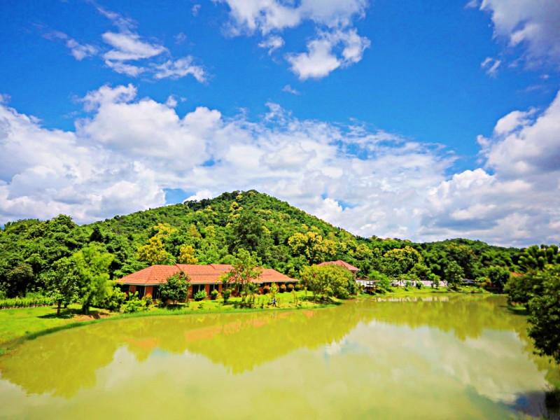 Luxury Modern Villa with Private Cellar in Rob Wiang, Chiang Rai - Luxury house in Chiangrai City