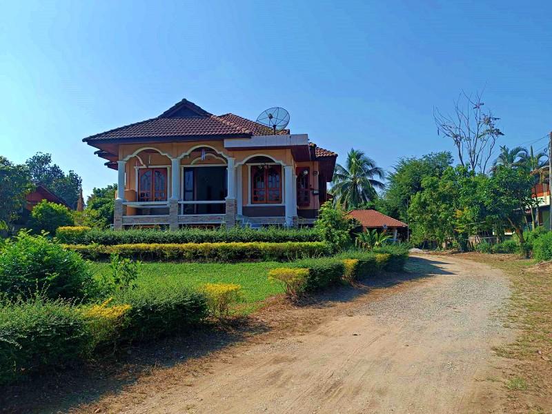 Spacious 6-Bedroom House for Sale in Mae Chan, Chiang Rai - Image# 2