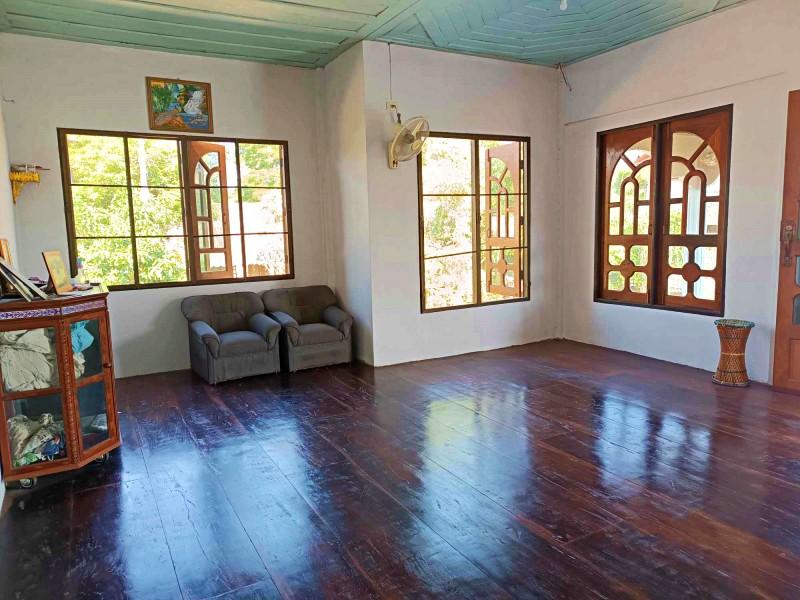 Spacious 6-Bedroom House for Sale in Mae Chan, Chiang Rai - Image# 6